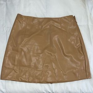 Abercrombie Vegan Leather Mini Skort size small in camel